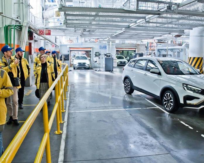 Промышленный туризм от АвтоВАЗа.</p>
<p>Отечественный автопроизводитель запустил платные экскурсии по заводу