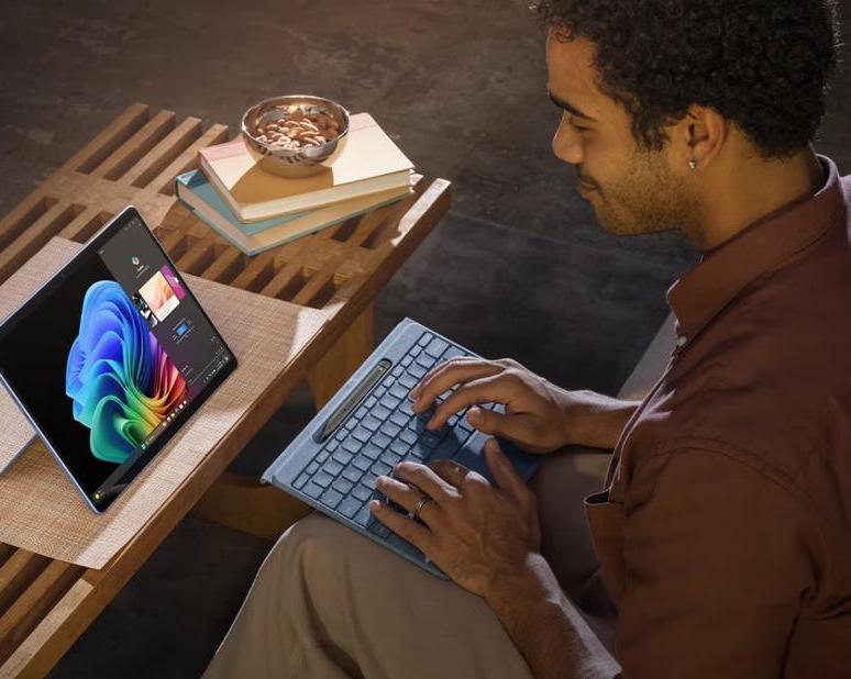 Microsoft выпустила беспроводную клавиатуру Surface Pro Flex для Surface Pro 8, 9, 10 и 11